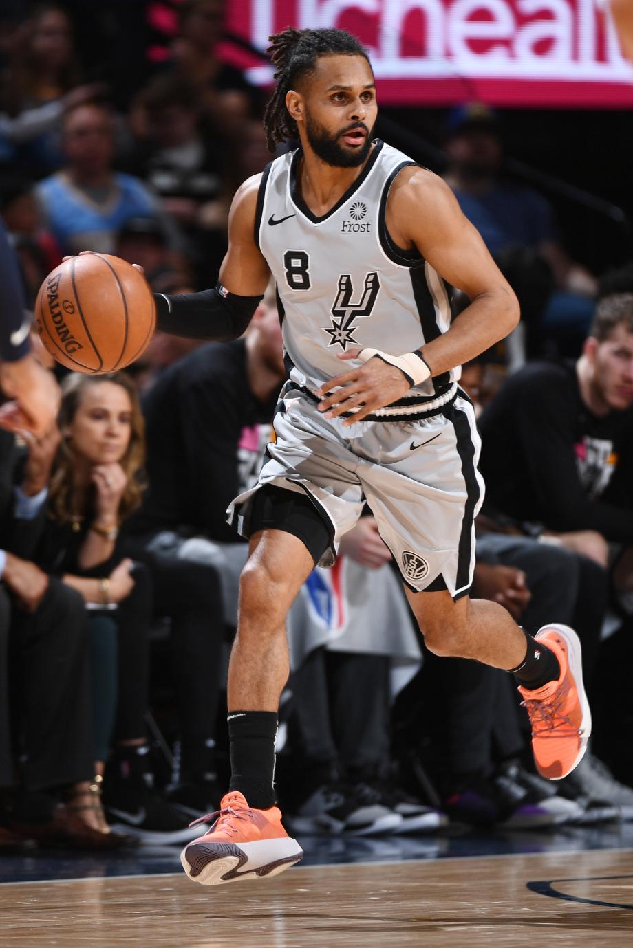 开拓者顽强逆袭,晋级季后赛 开拓者顽强逆袭,晋级季后赛