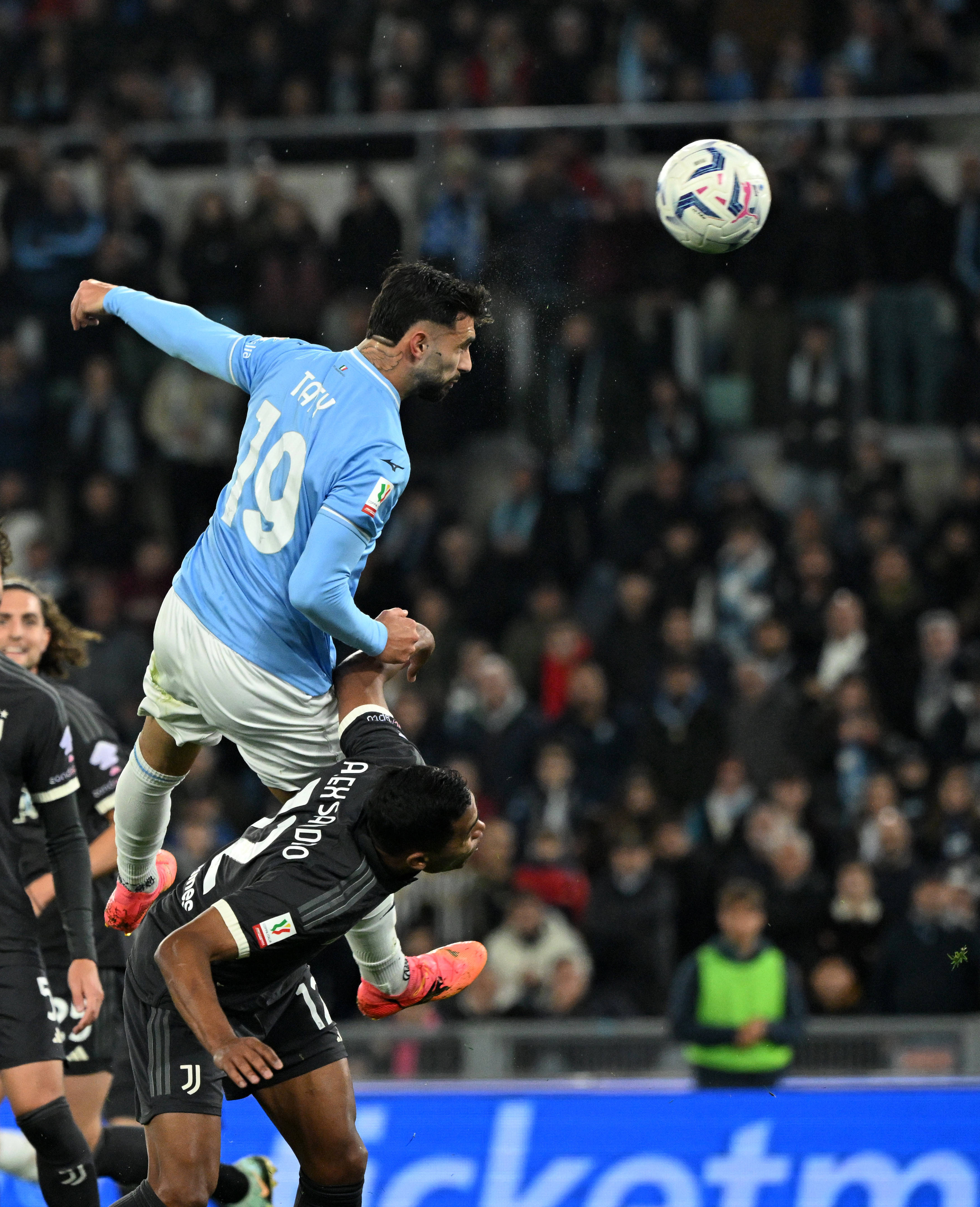 尤文图斯主场逼平拉齐奥，积分领先保持