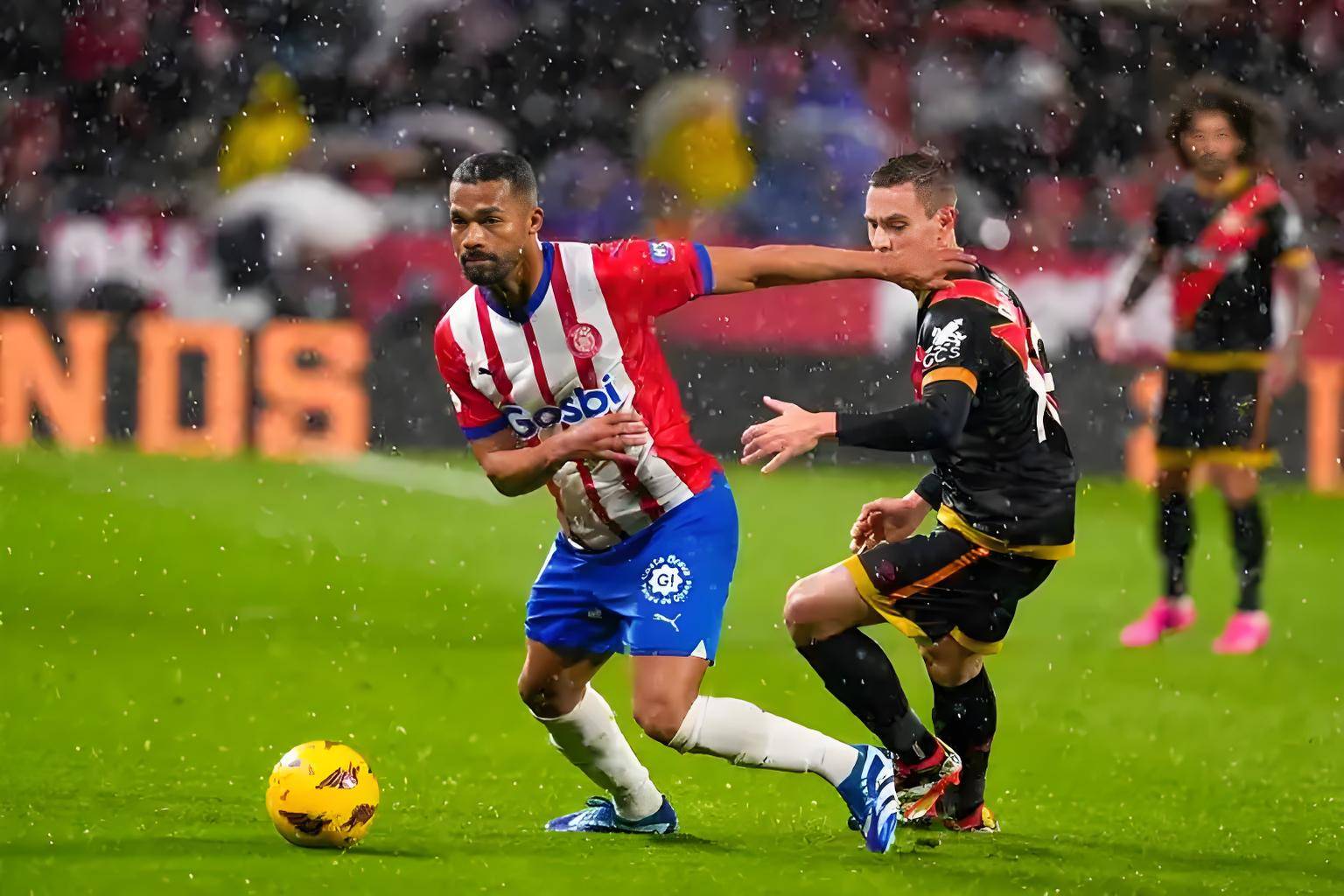 赫罗纳主场无力抵挡强队,连败局面难改 赫罗纳主场无力抵挡强队,连败局面难改